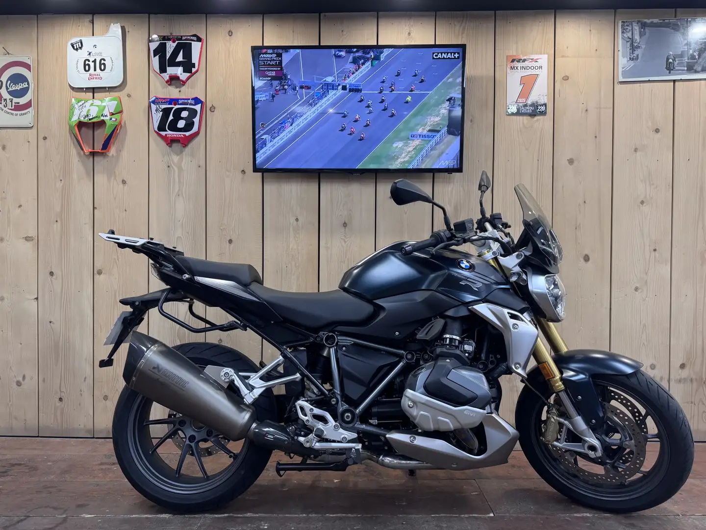 BMW R 1200 R Gris - 1