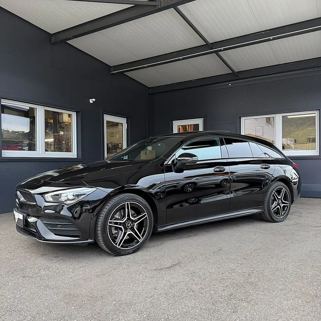 Mercedes-Benz CLA 250 e PHEV Shooting Brake Aut. AMG-Line Schwarz - 2