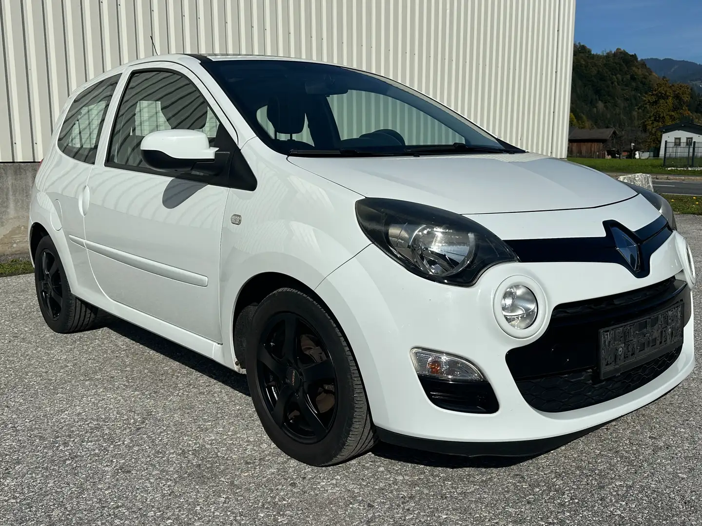 Renault Twingo 1,2  Benzin Pickerl 9/2026 Weiß - 1