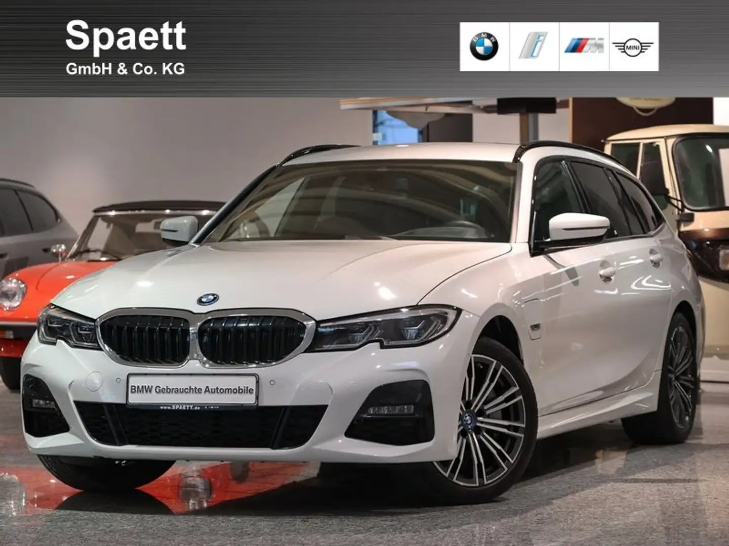 BMW 330 e Tour. M Sport HUD HIFI DrivAss RFK AHK Weiß - 1