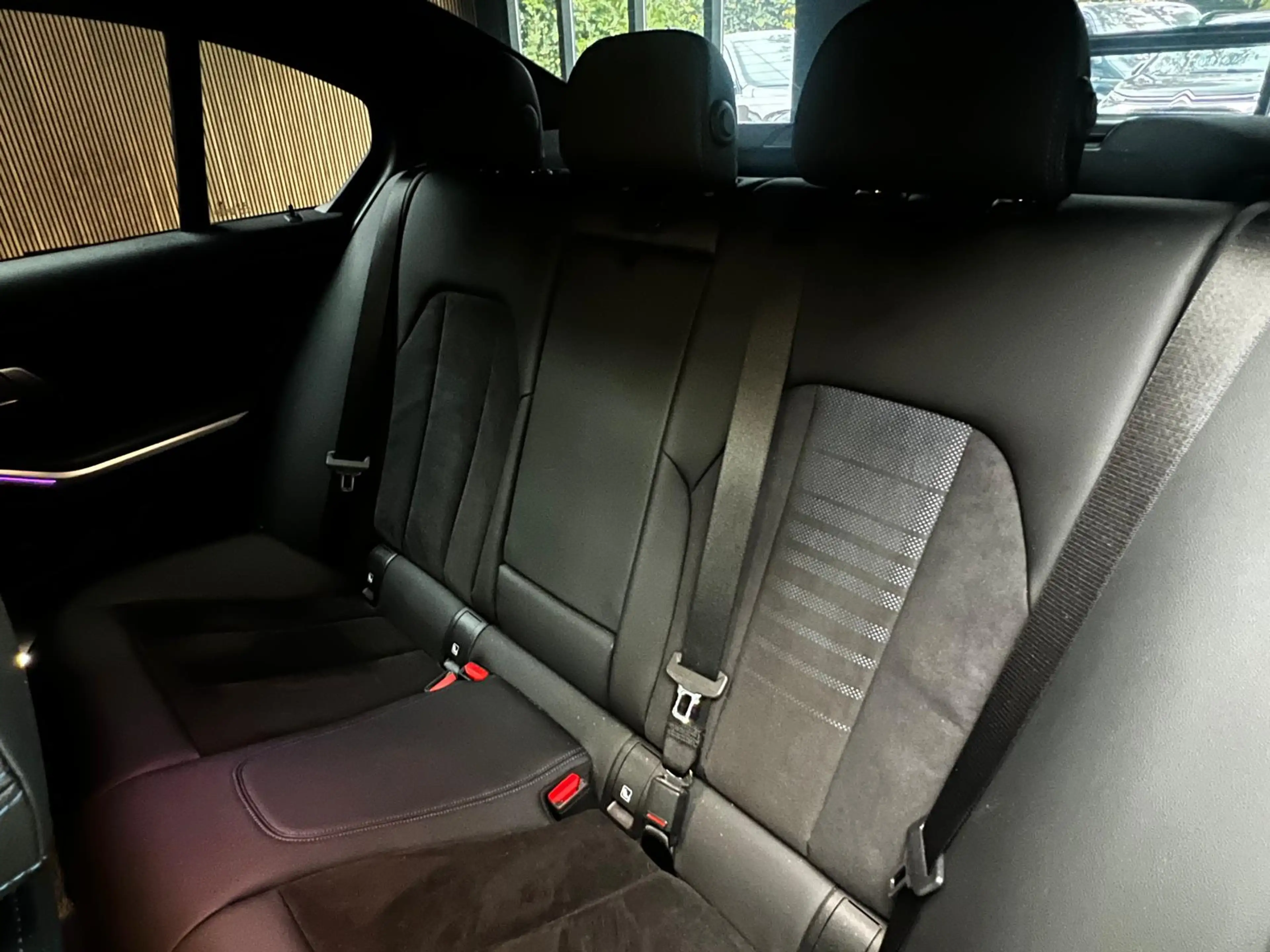 BMW 320 3-serie 320i M-sport Head Up Leer Navi PDC Virtual — photo 14