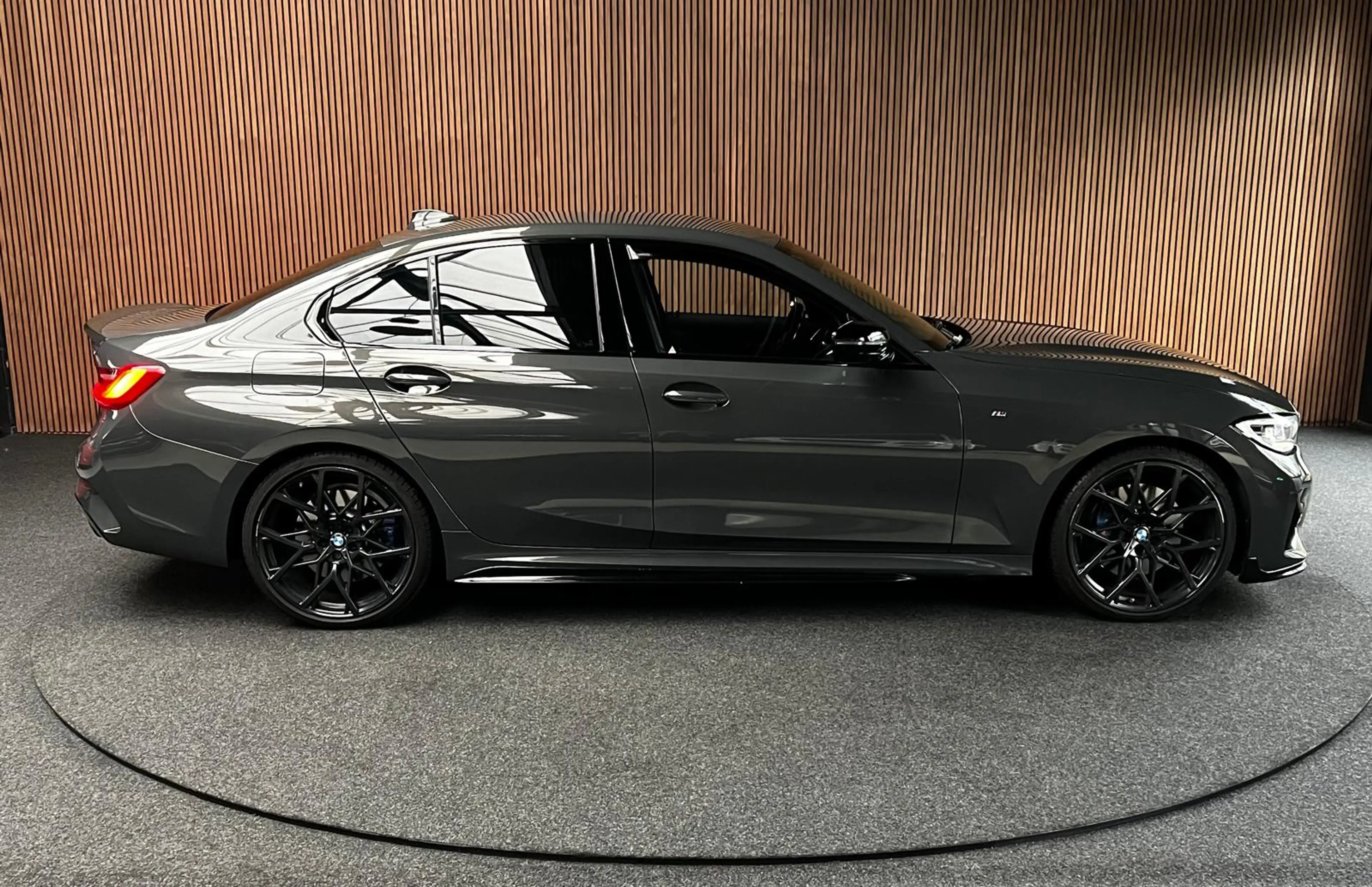 BMW 320 3-serie 320i M-sport Head Up Leer Navi PDC Virtual — photo 8