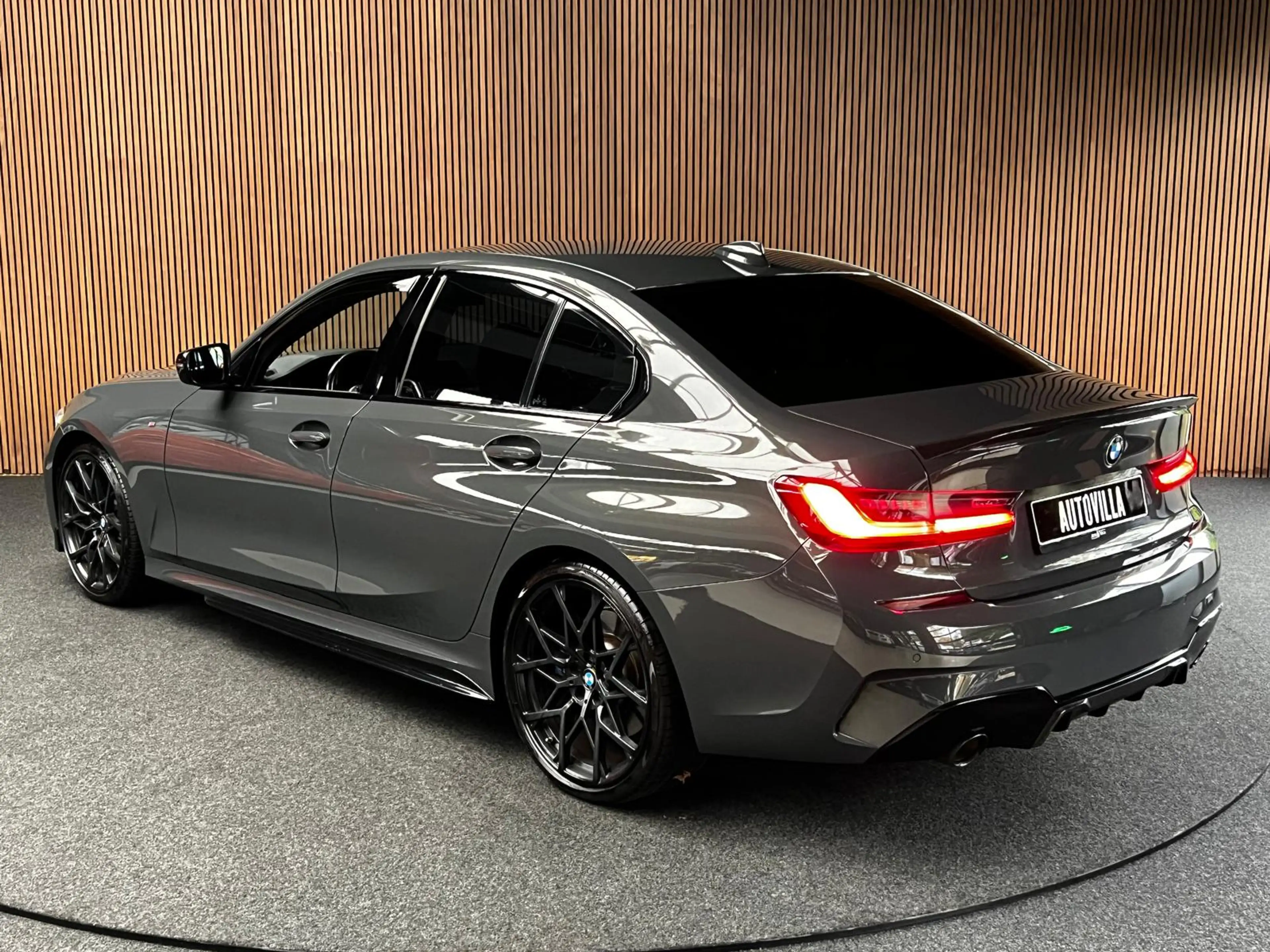 BMW 320 3-serie 320i M-sport Head Up Leer Navi PDC Virtual — photo 3