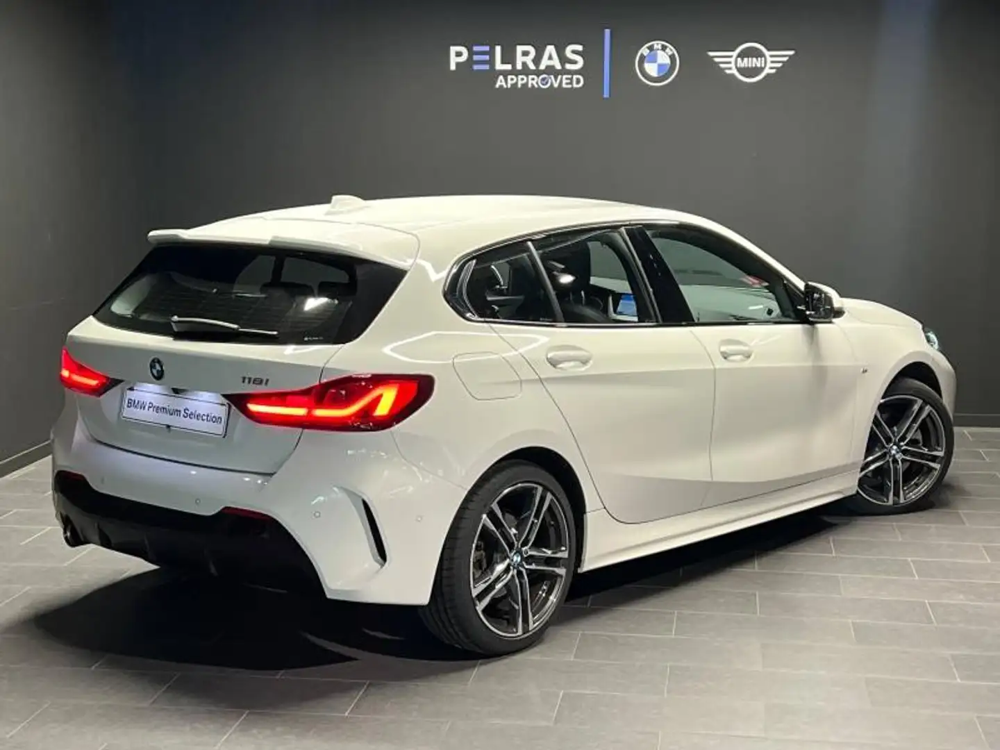 BMW 118 118iA 136ch M Sport DKG7 Blanco - 2