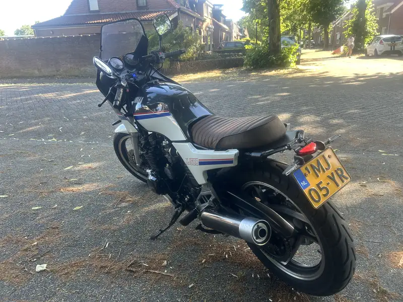 Yamaha XJ 600 - foto 2