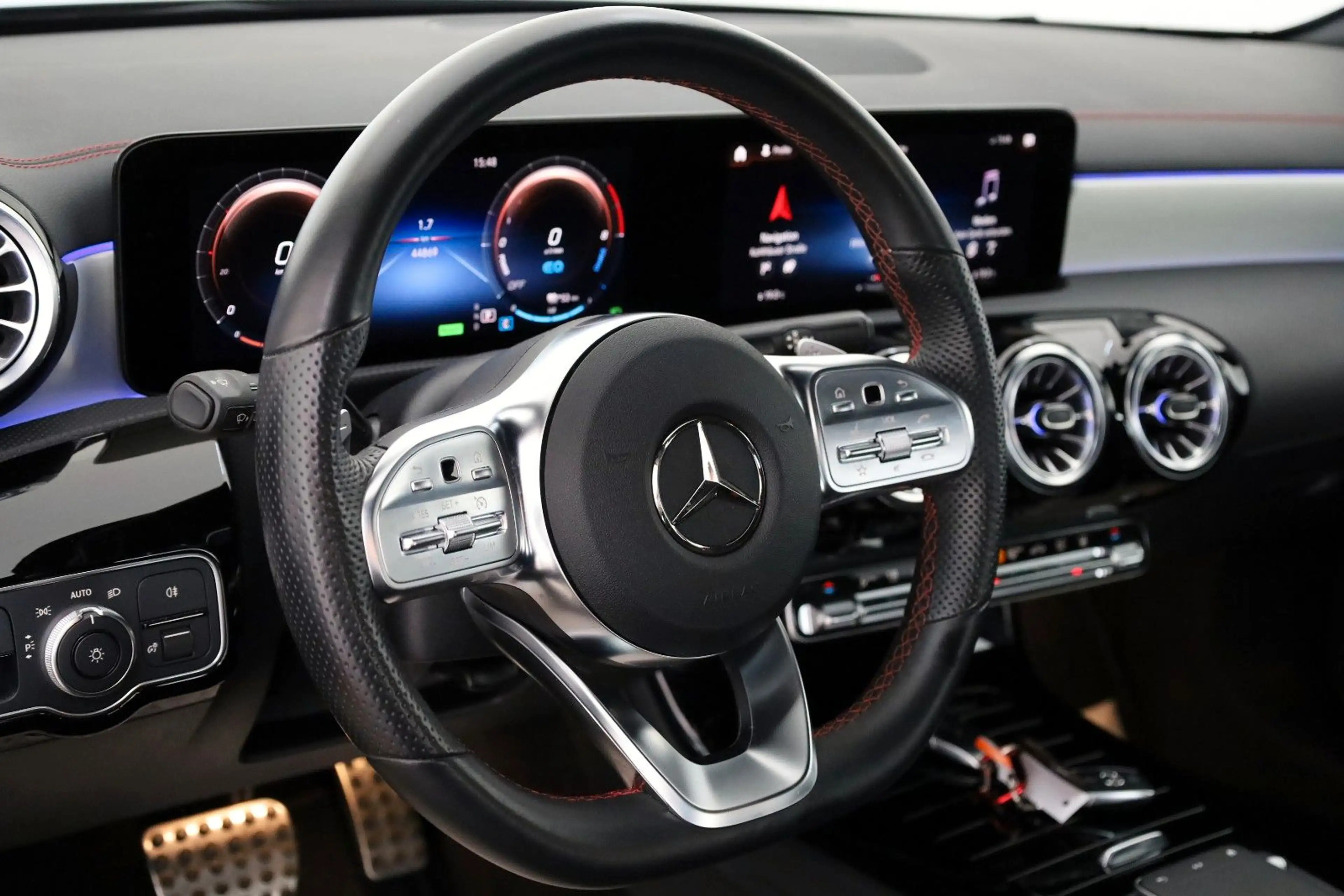 Mercedes-Benz CLA 250 e Coupe AMG line,T.Leder,Navi,LED,SH,Kam — photo 11