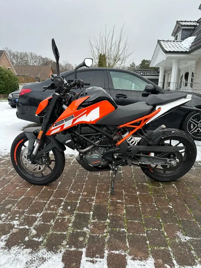 KTM 125 Duke Orange - 1