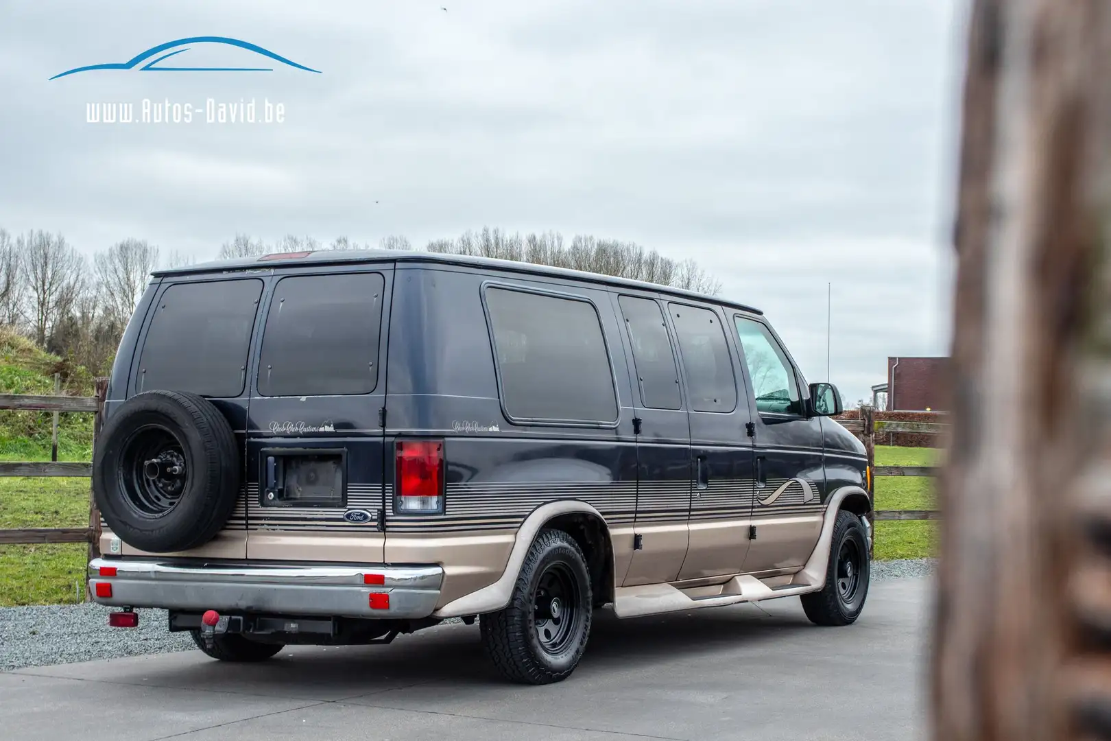 Ford E 150 4.6 V8 Econoline CAMPER LPG / BED / TREKHAAK Azul - 2