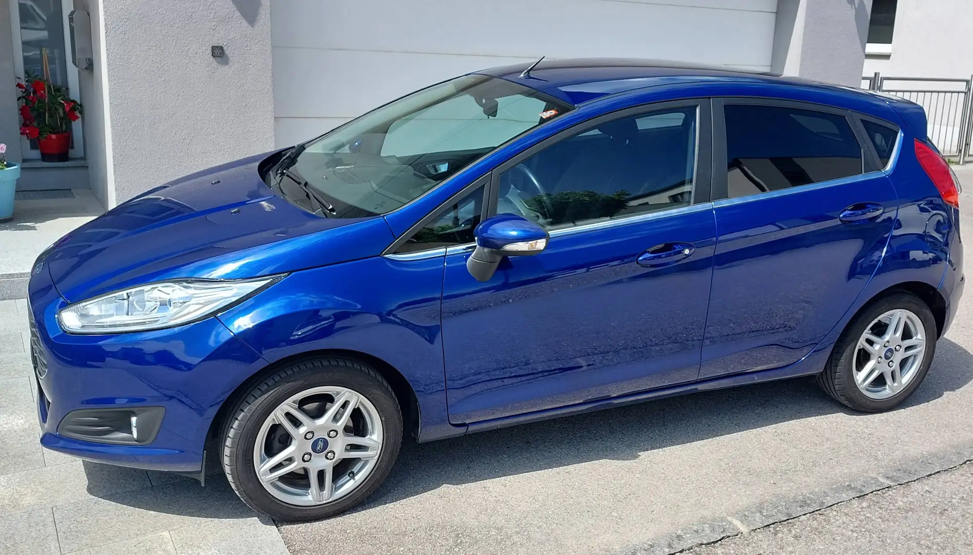 Ford Fiesta Fiesta Titanium 1,0 EcoBoost Start/Stop Titanium Start/Stop Blau - 1