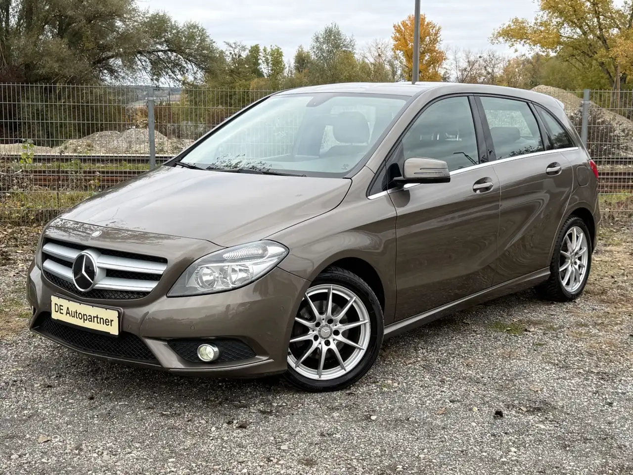 Mercedes-Benz B 200