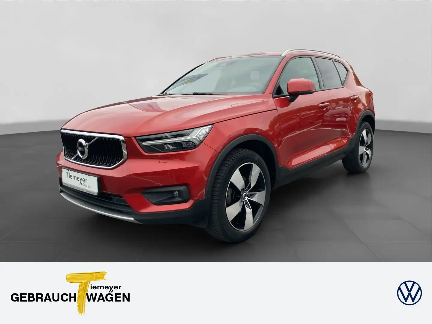 Volvo XC40 T2 2WD MOMENTUM LM19 LED NAVI Rot - 1