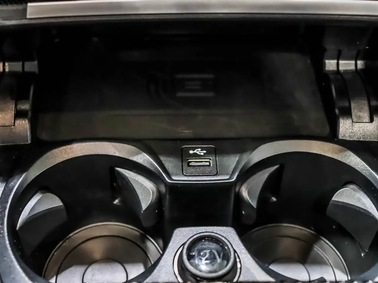 BMW 4 Series снимка BMW 4 Series