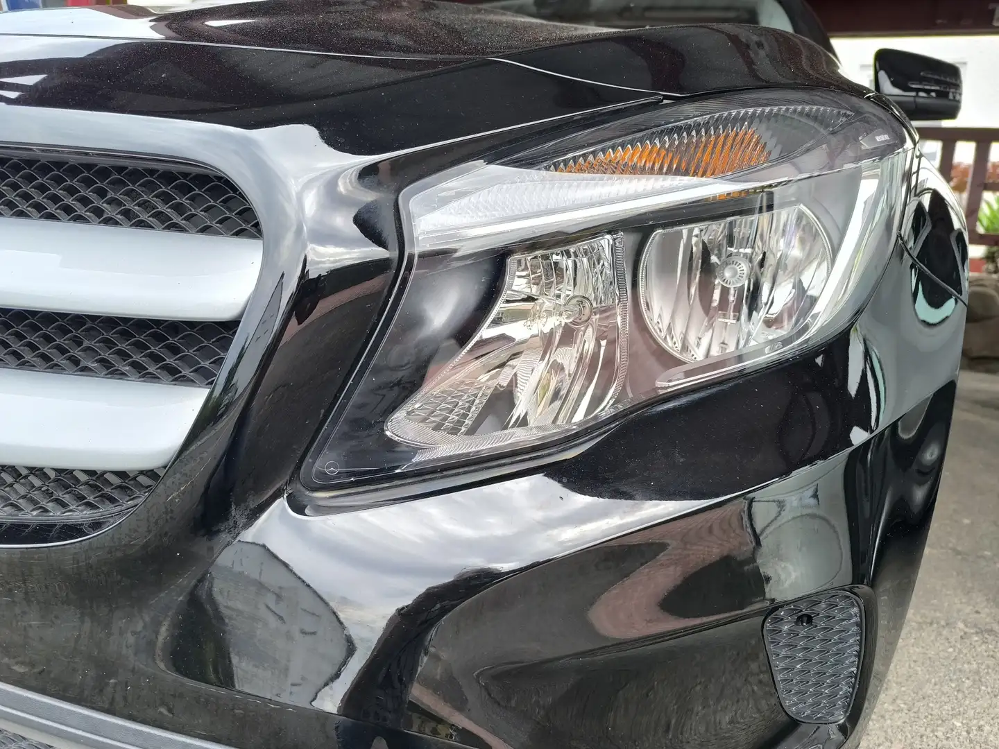 Mercedes-Benz GLA 180 - 1