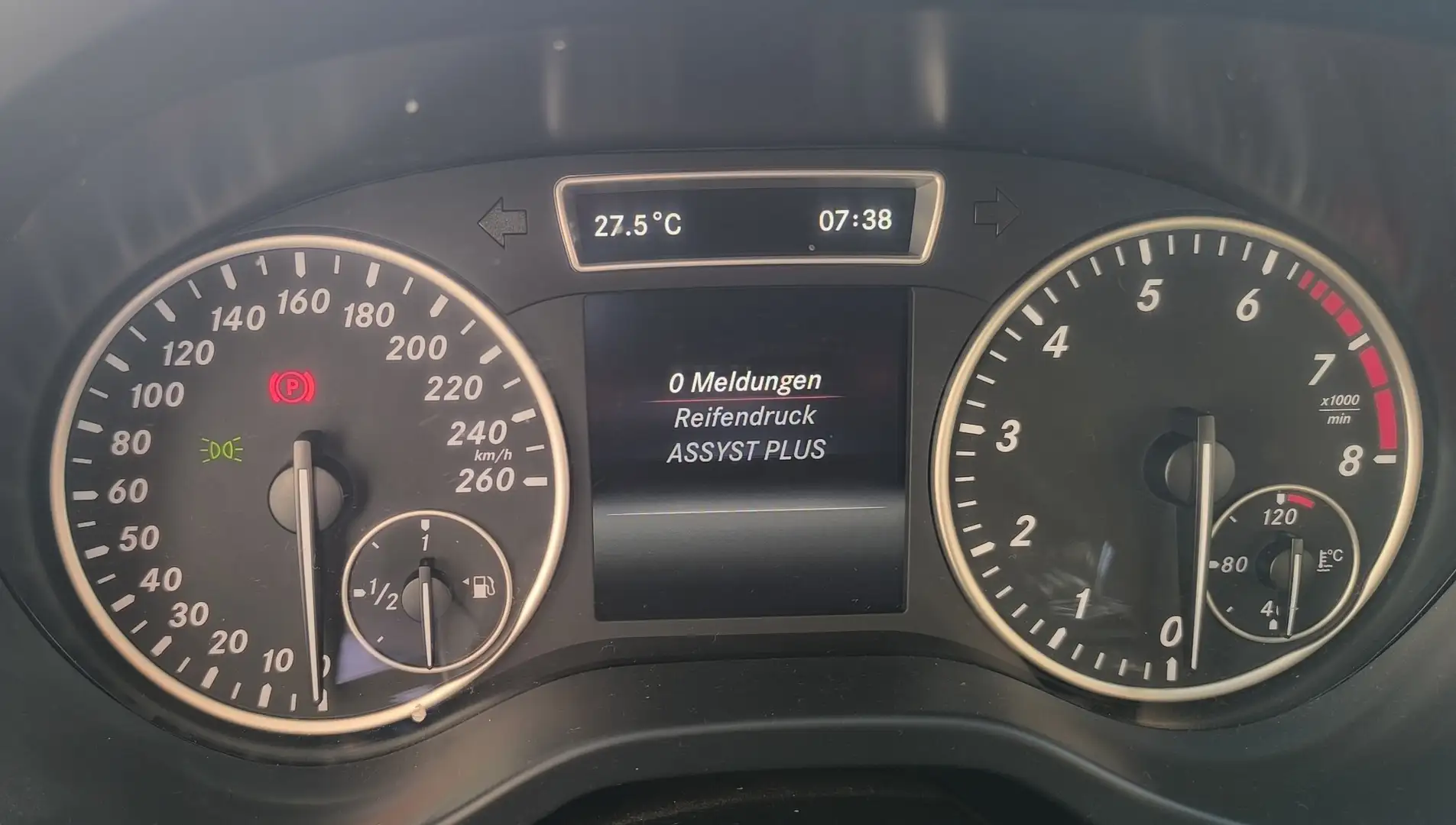 Mercedes-Benz GLA 180 - 2
