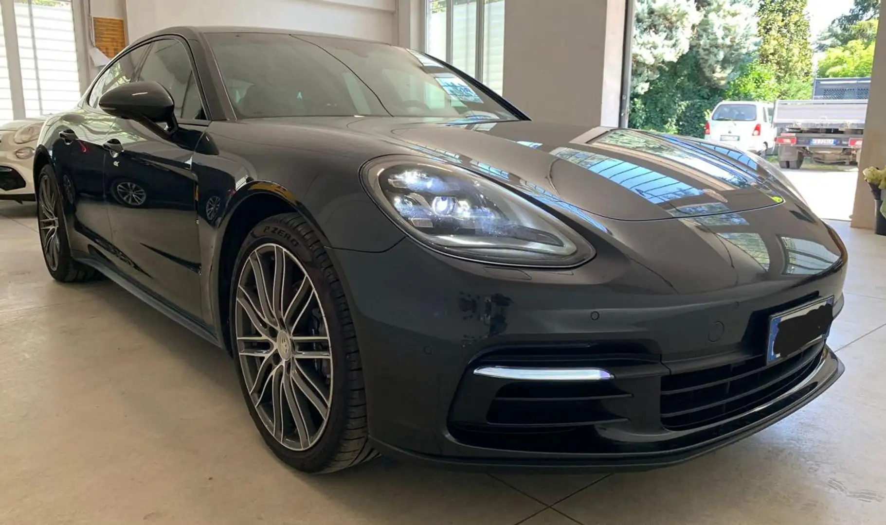 Porsche Panamera 3.0 Grigio - 2