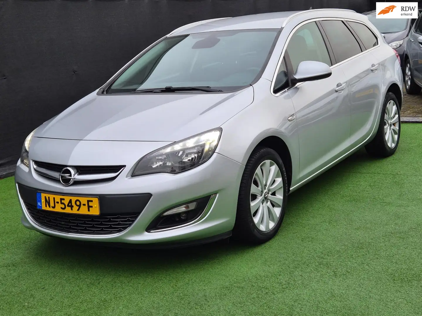 Opel Astra Sports Tourer 1.4 Edition NAVI LMV! Argent - 1