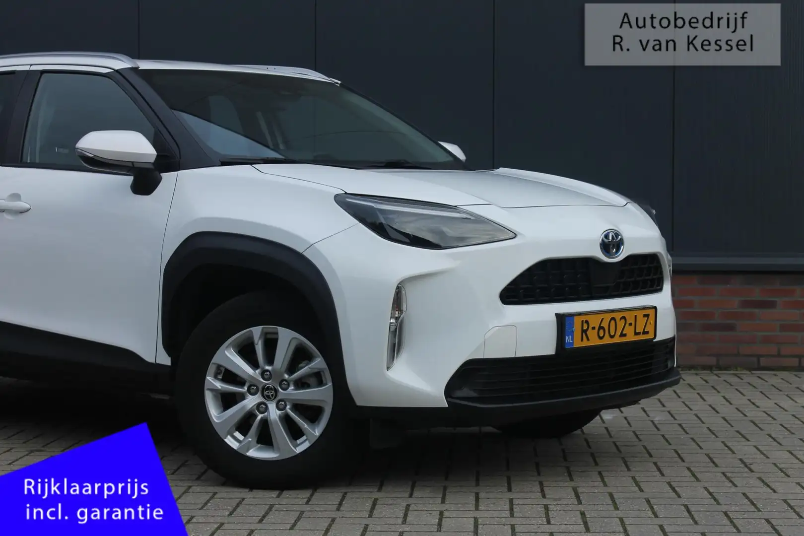Toyota Yaris Cross 1.5 Hybrid Active I Handgas I Mindervalide aanpass Weiß - 2