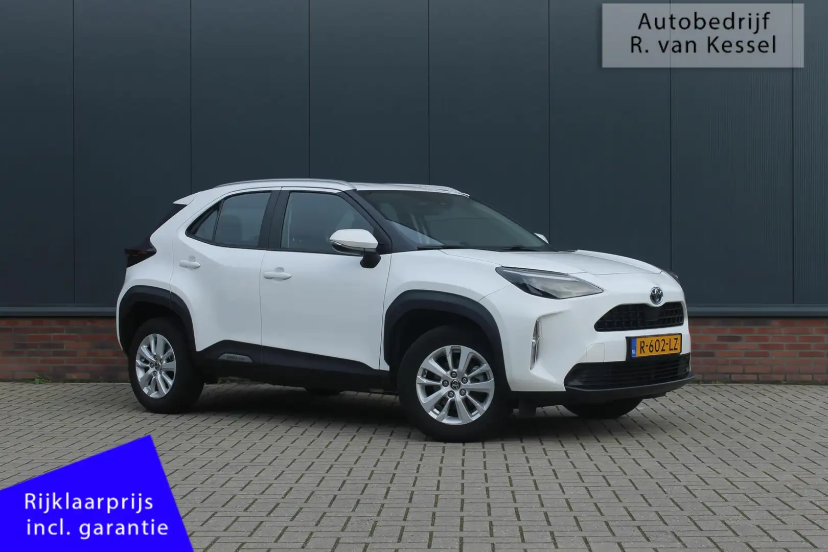 Toyota Yaris Cross 1.5 Hybrid Active I Handgas I Mindervalide aanpass Weiß - 1