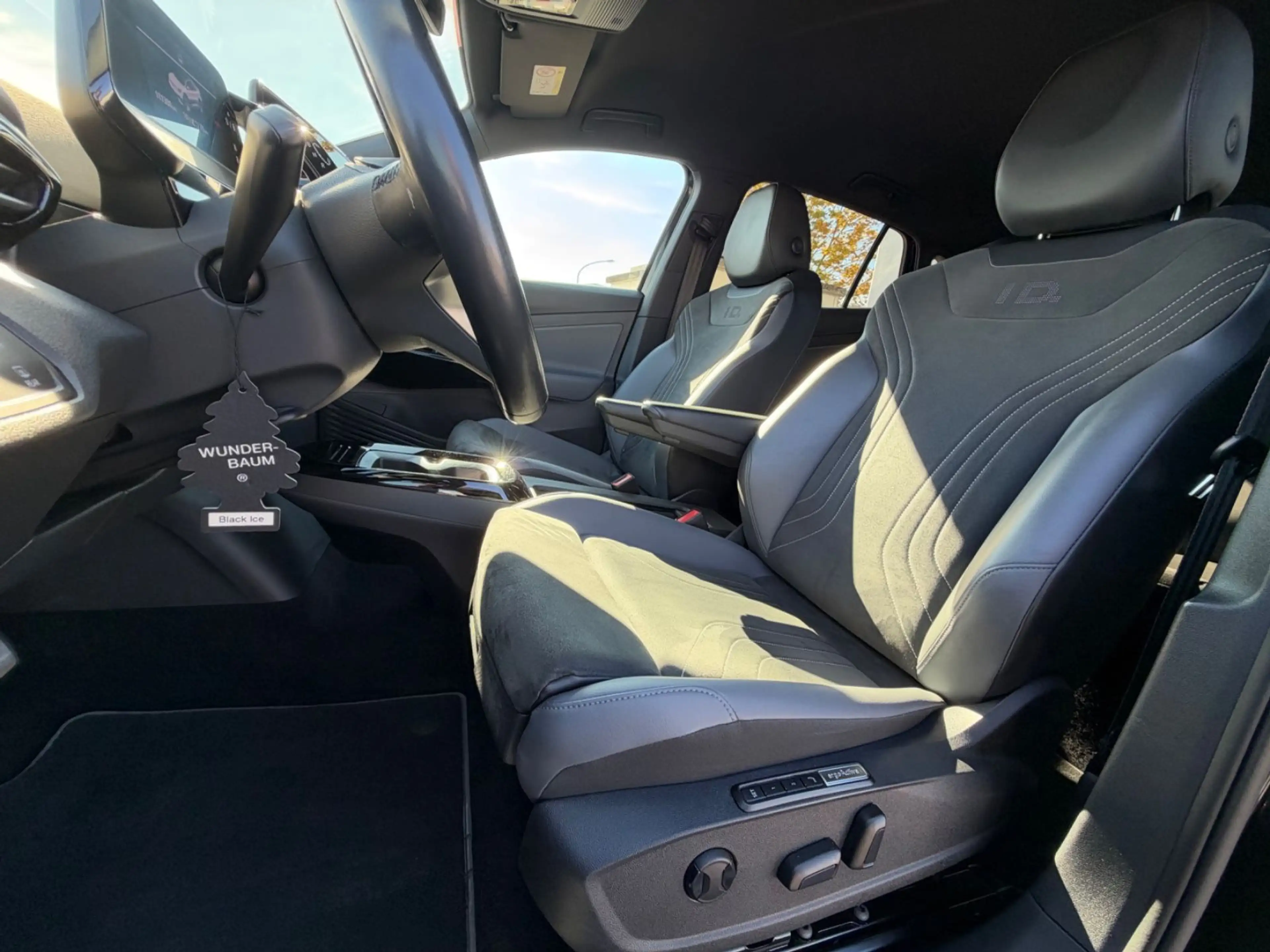 Volkswagen ID.5 Pro 82kWh*Wärmepumpe*Matrix*IQ Drive* — photo 8