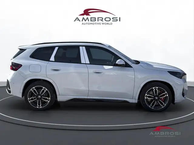 BMW X1 view 5