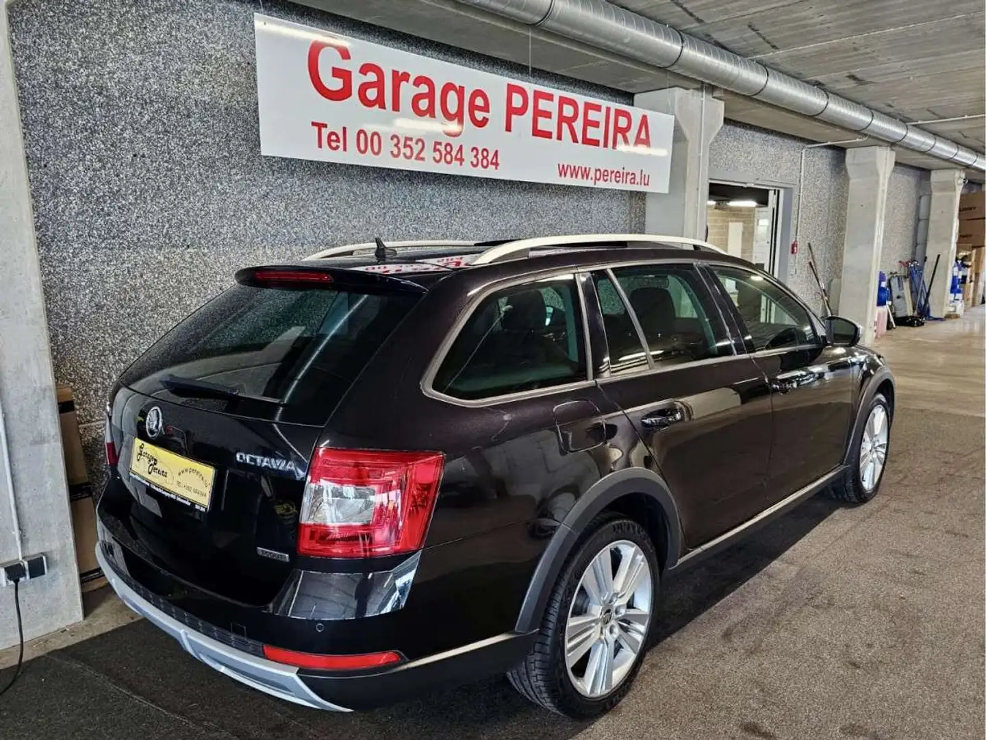 Skoda Octavia 2.0 TDI 184 DSG 4X4 SCOUT PANO CUIR NAVI Noir - 2