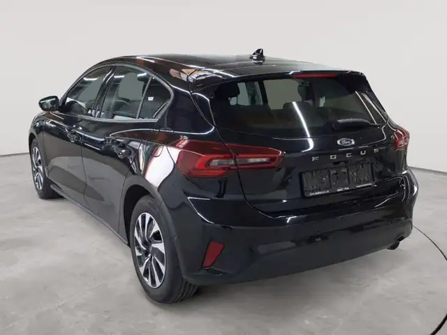 Ford Focus view 5