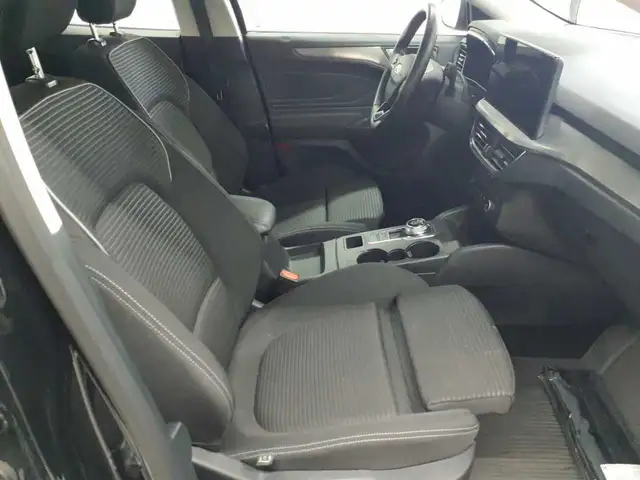 Ford Focus view 8