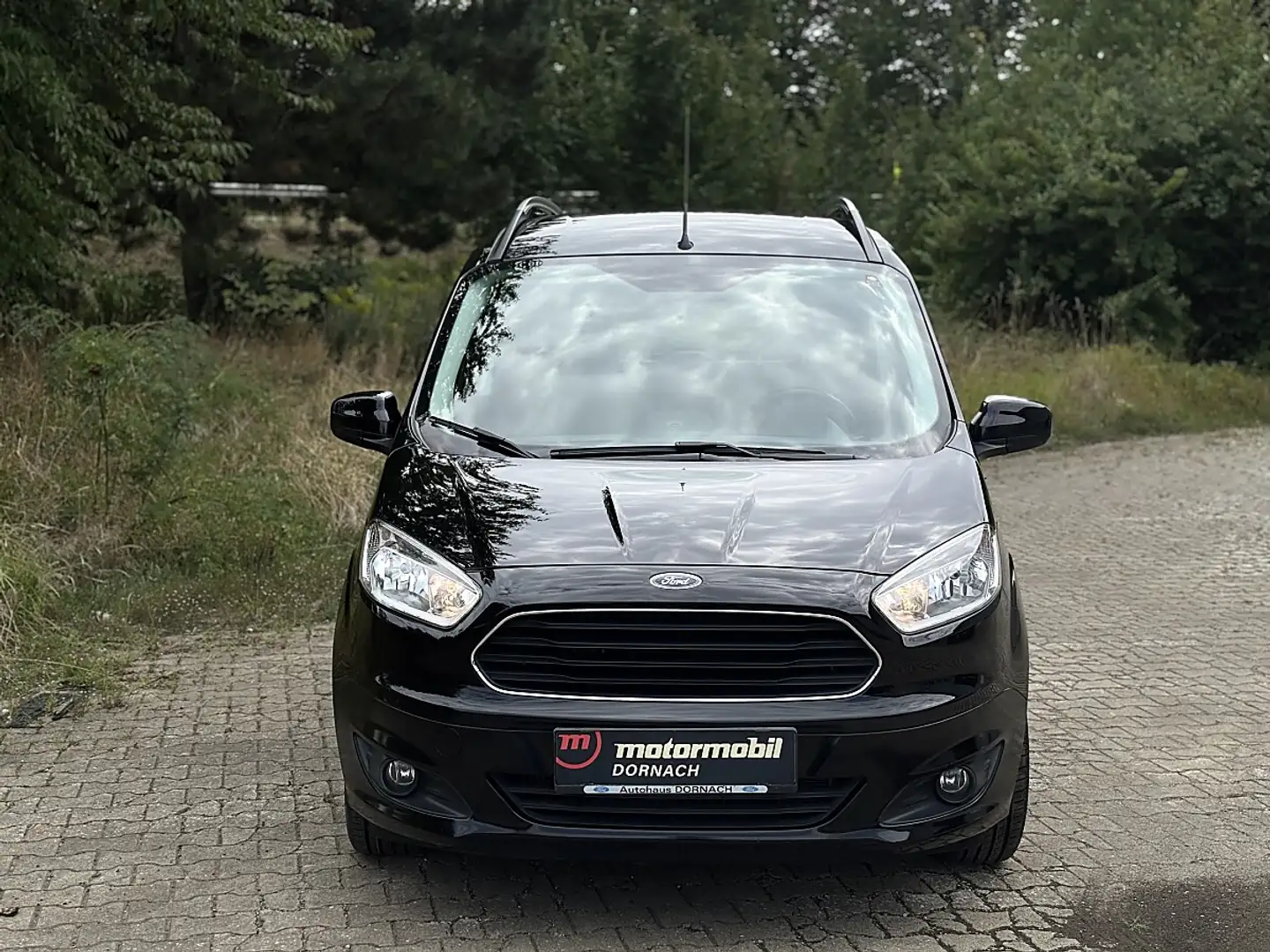 Ford Tourneo Courier 1,0 EcoBoost Titanium Schwarz - 2