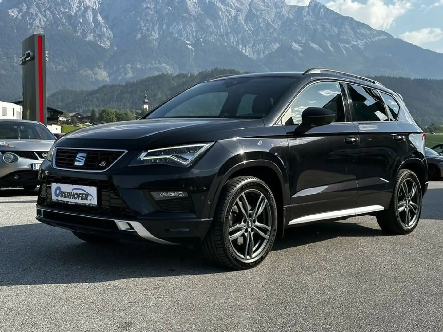 SEAT Ateca FR AWD Autom. 150 Schwarz - 2