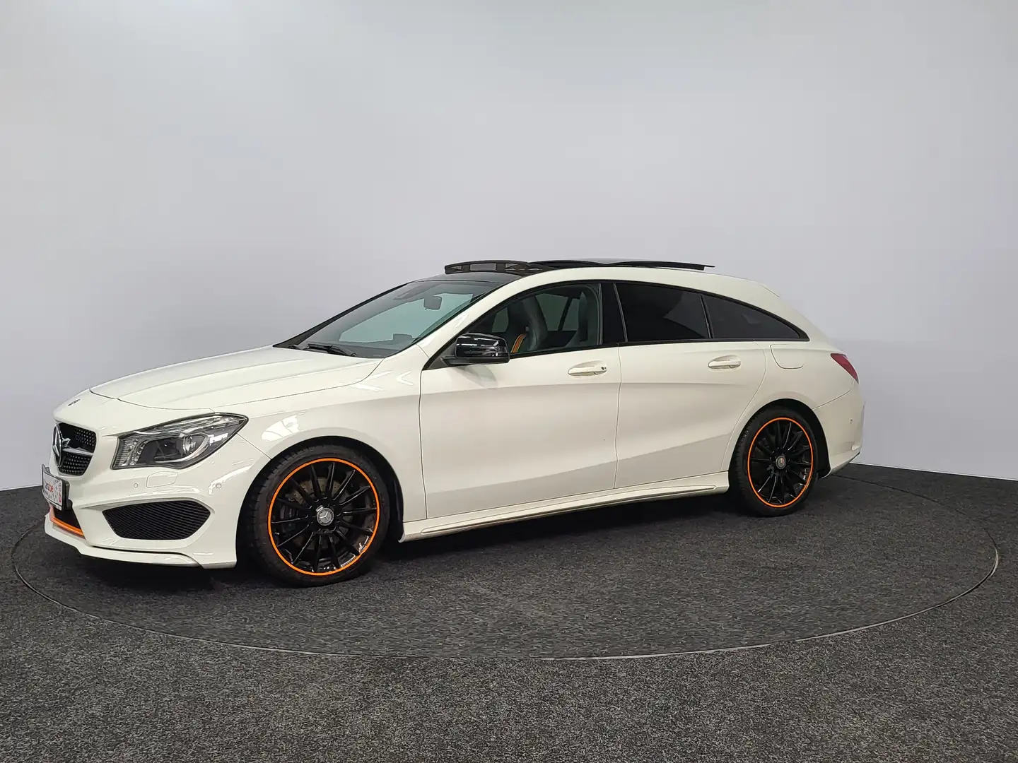 Mercedes-Benz CLA 250 4-Matic Sport ~ AMG Pack ~ Night ~ BiXenon ~Pano Weiß - 1