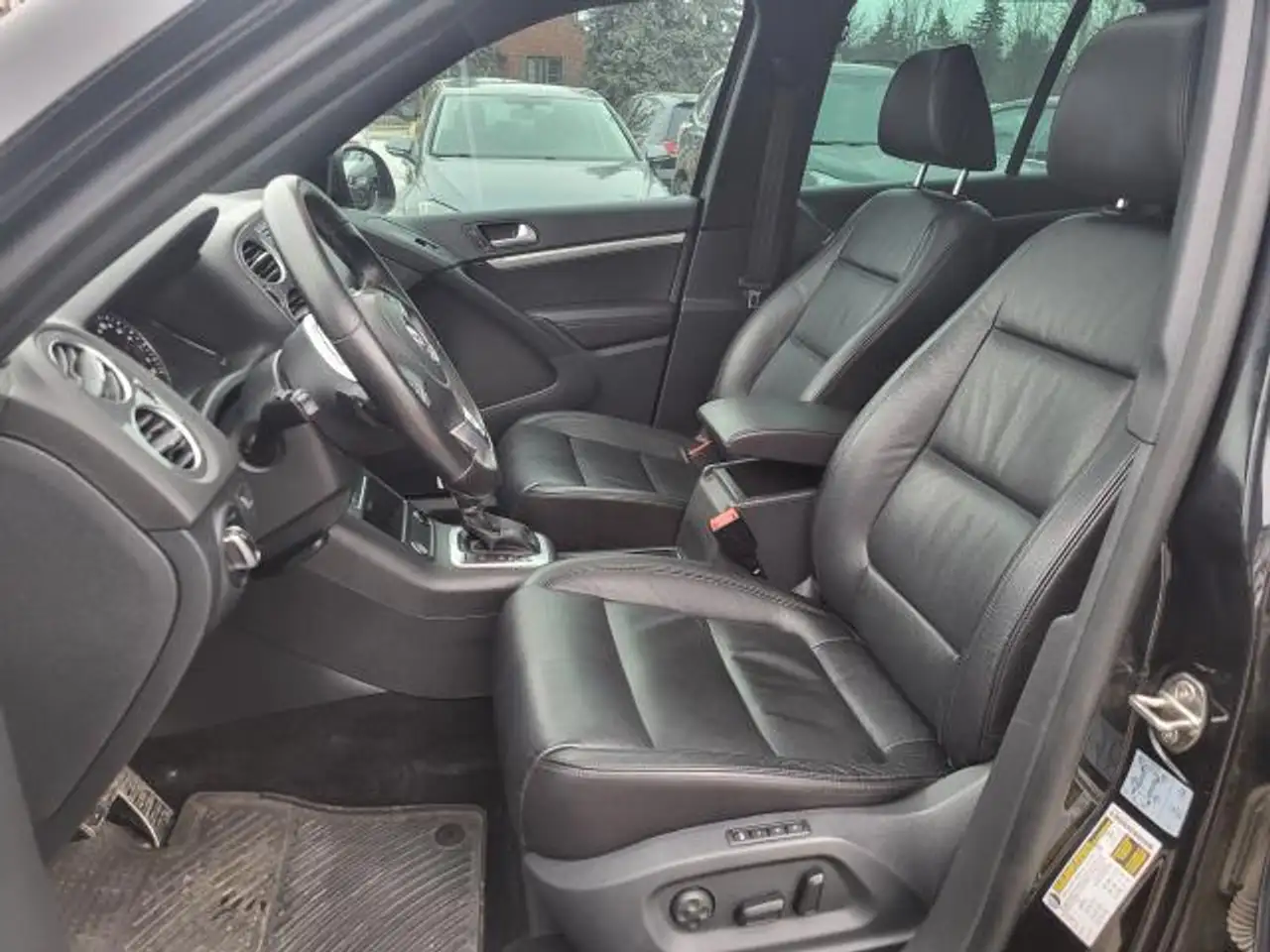 Volkswagen Tiguan снимка Volkswagen Tiguan