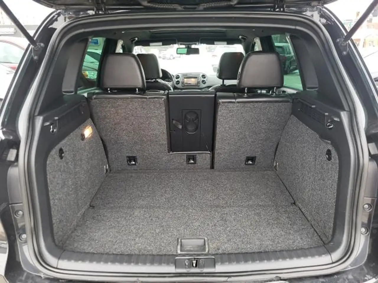 Volkswagen Tiguan снимка Volkswagen Tiguan