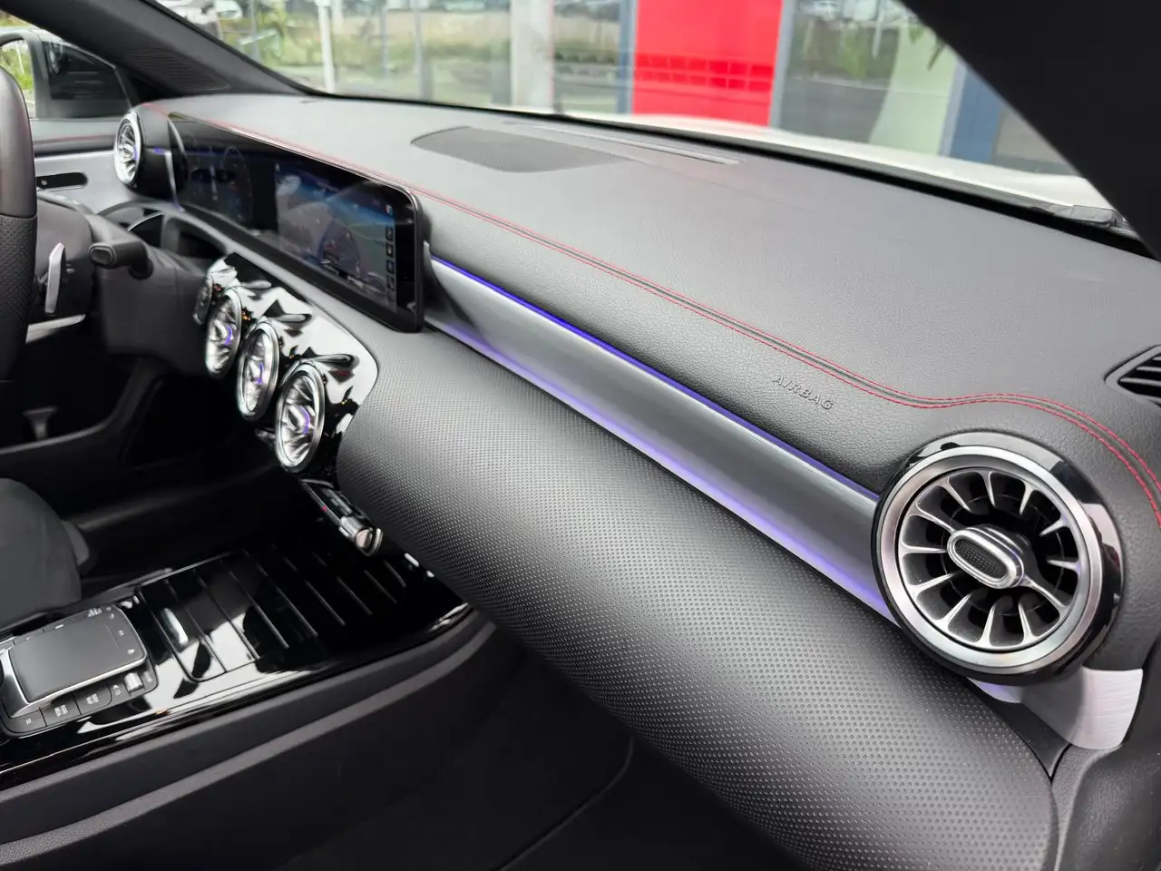 Mercedes-Benz CLA e Hybride AMG Night pakket Panorama Ambient light, миниатюра 25