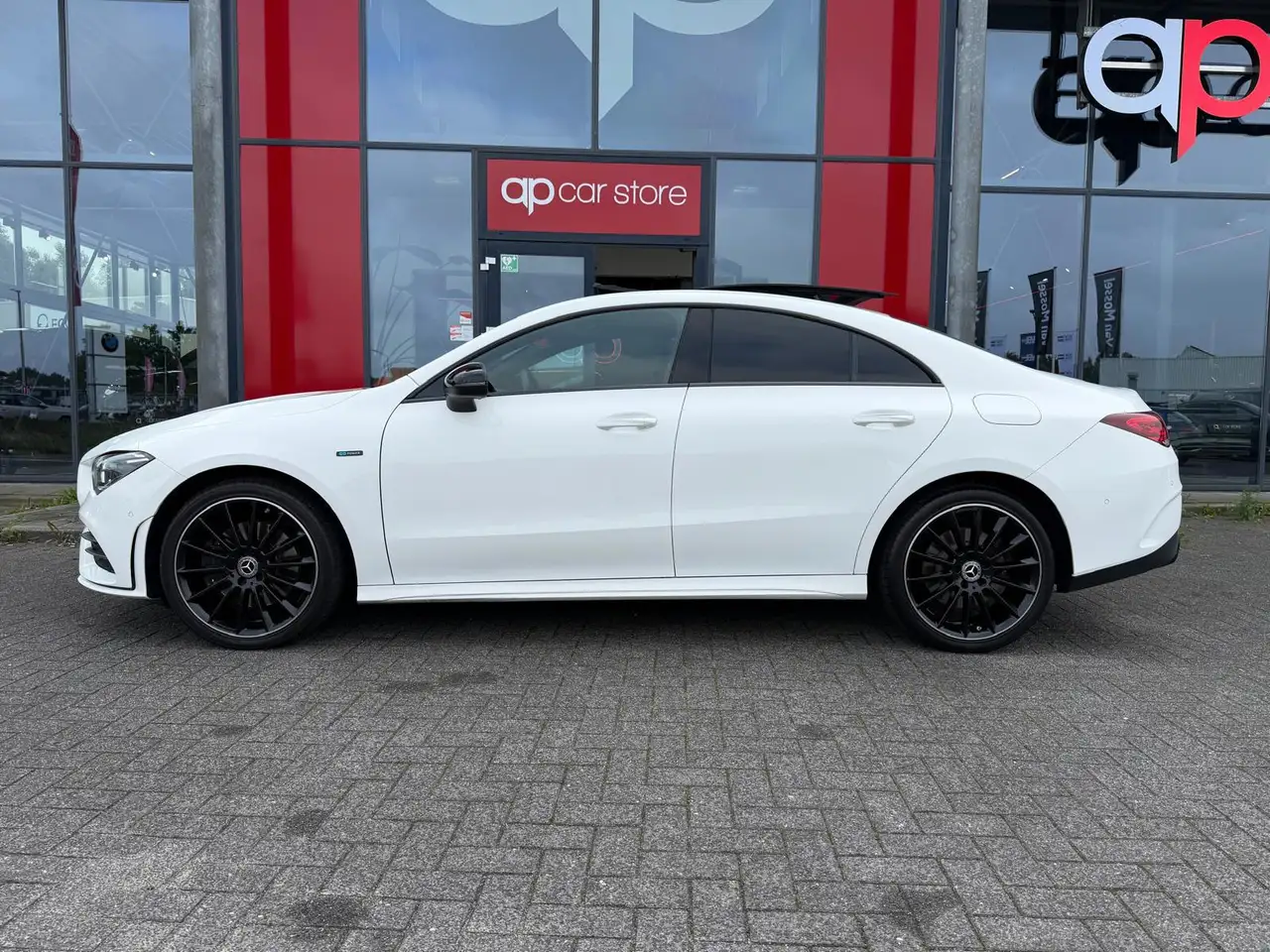 Mercedes-Benz CLA e Hybride AMG Night pakket Panorama Ambient light, миниатюра 5
