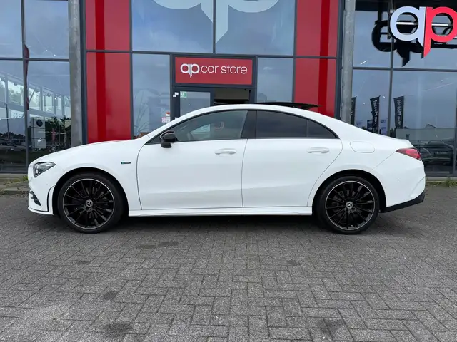 Mercedes-Benz CLA view 5