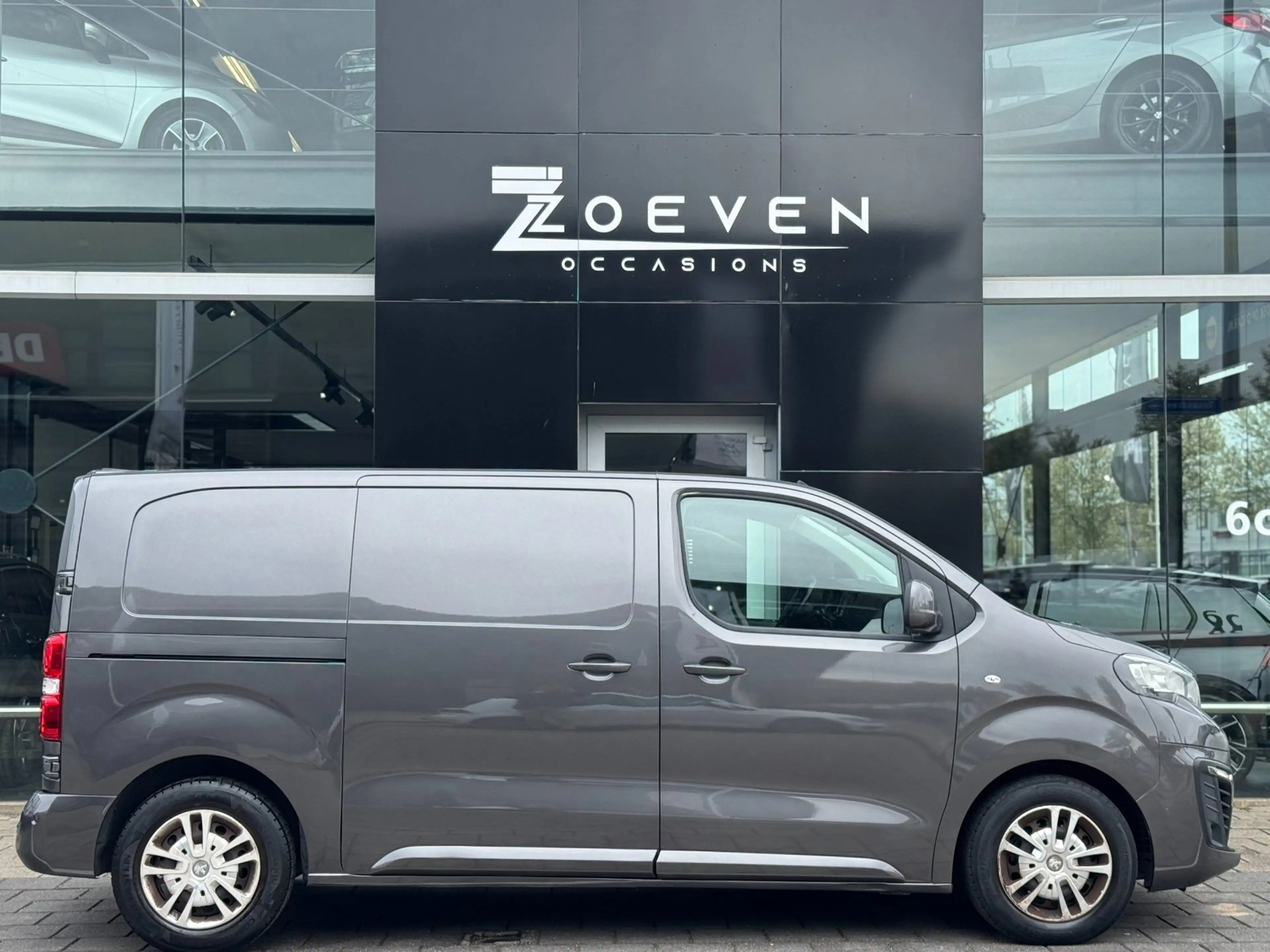 Peugeot Expert 227S 2.0 BlueHDI 180 Premium Pack Marge Auto · NL — photo 6