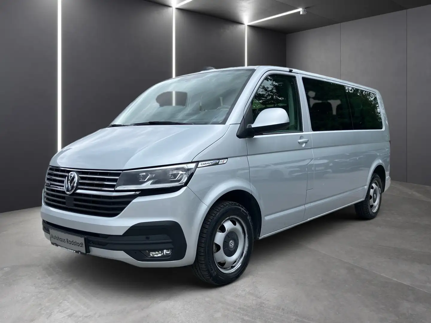 Volkswagen T6.1 Caravelle Caravelle Comfortline lang 4MOTION Gris - 1