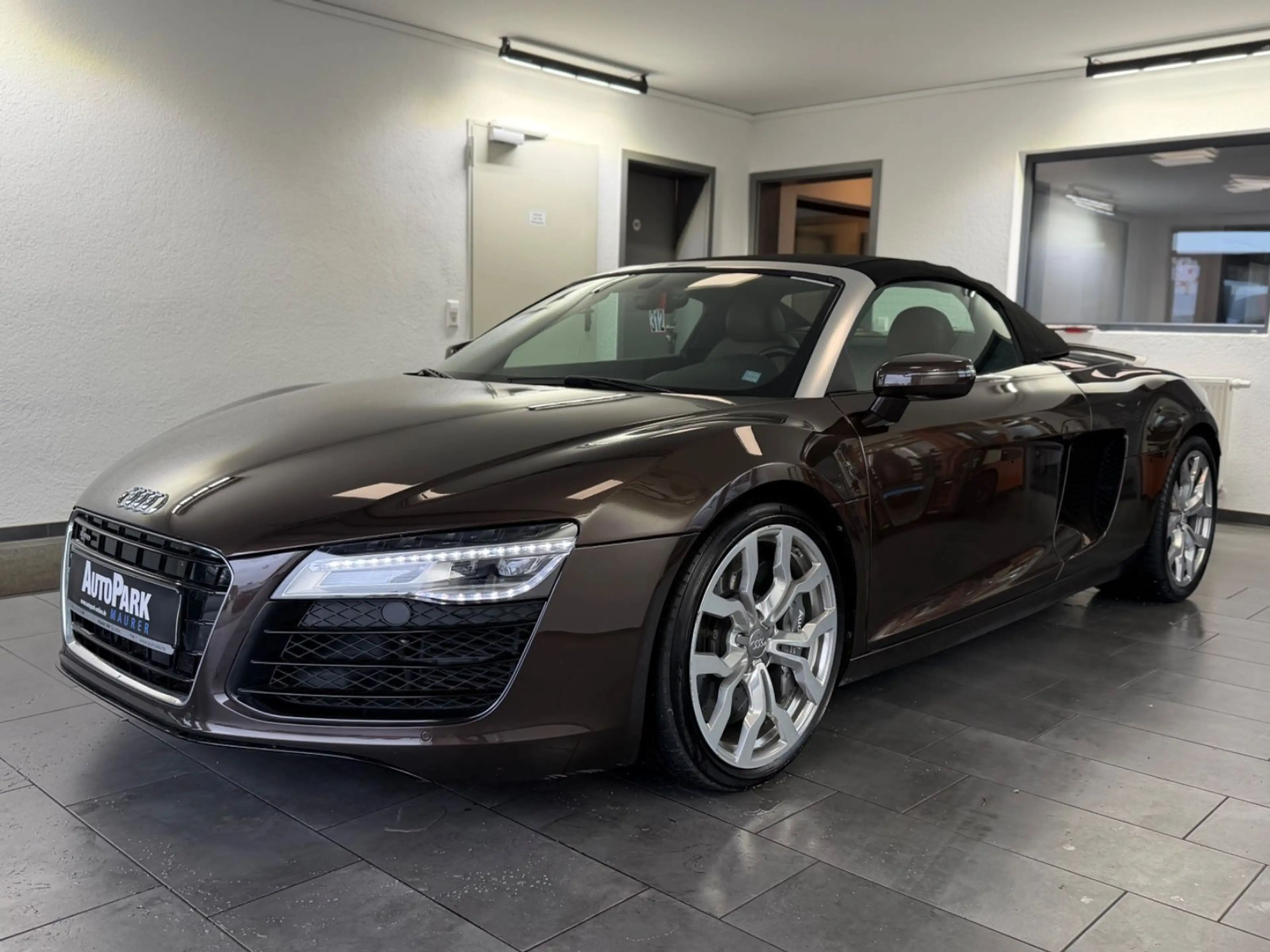 Audi R8 Spyder 4.2 FSI | Schalter | Keramik | Navi — photo 2