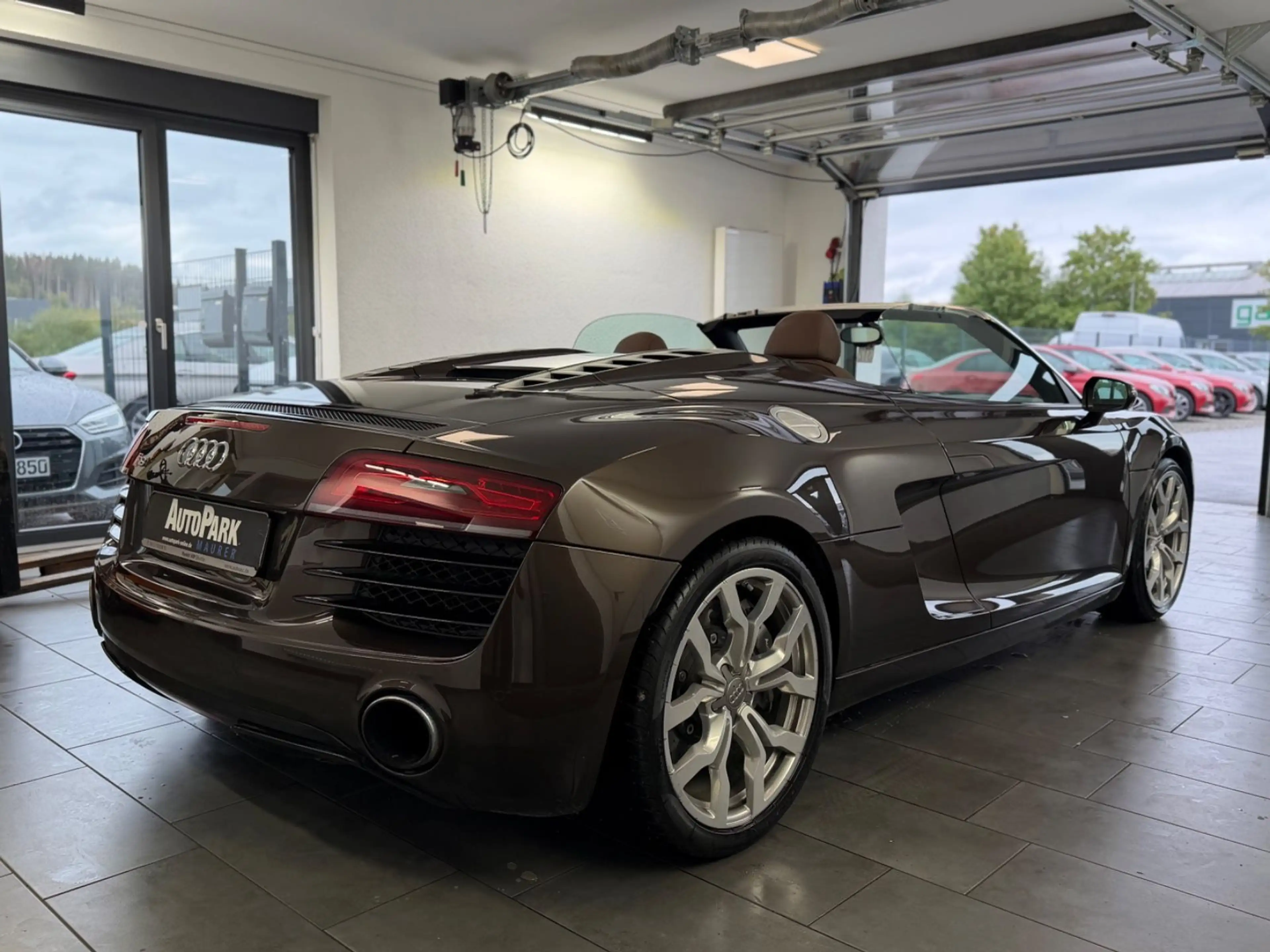 Audi R8 Spyder 4.2 FSI | Schalter | Keramik | Navi — photo 9