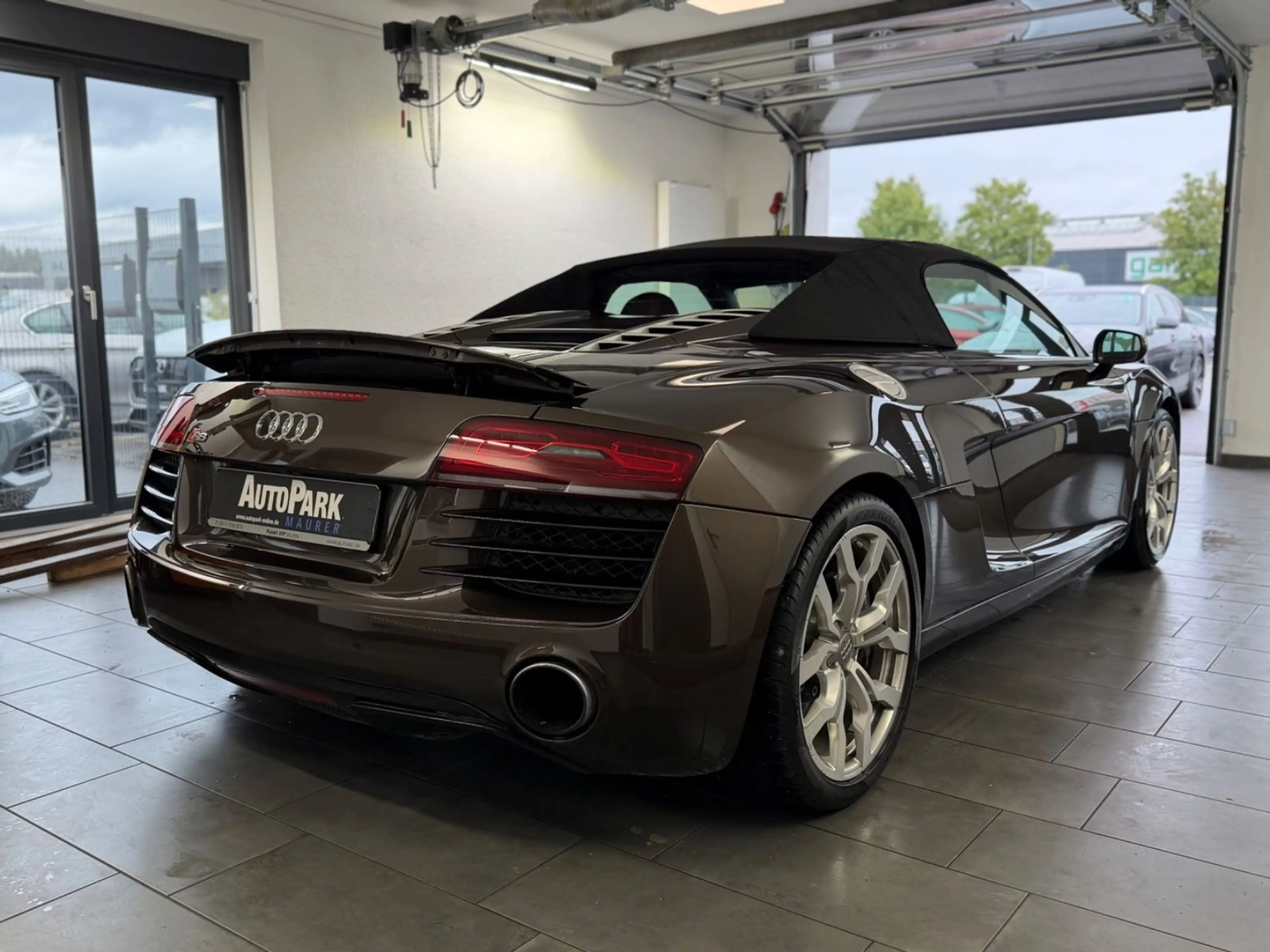 Audi R8 Spyder 4.2 FSI | Schalter | Keramik | Navi — photo 12