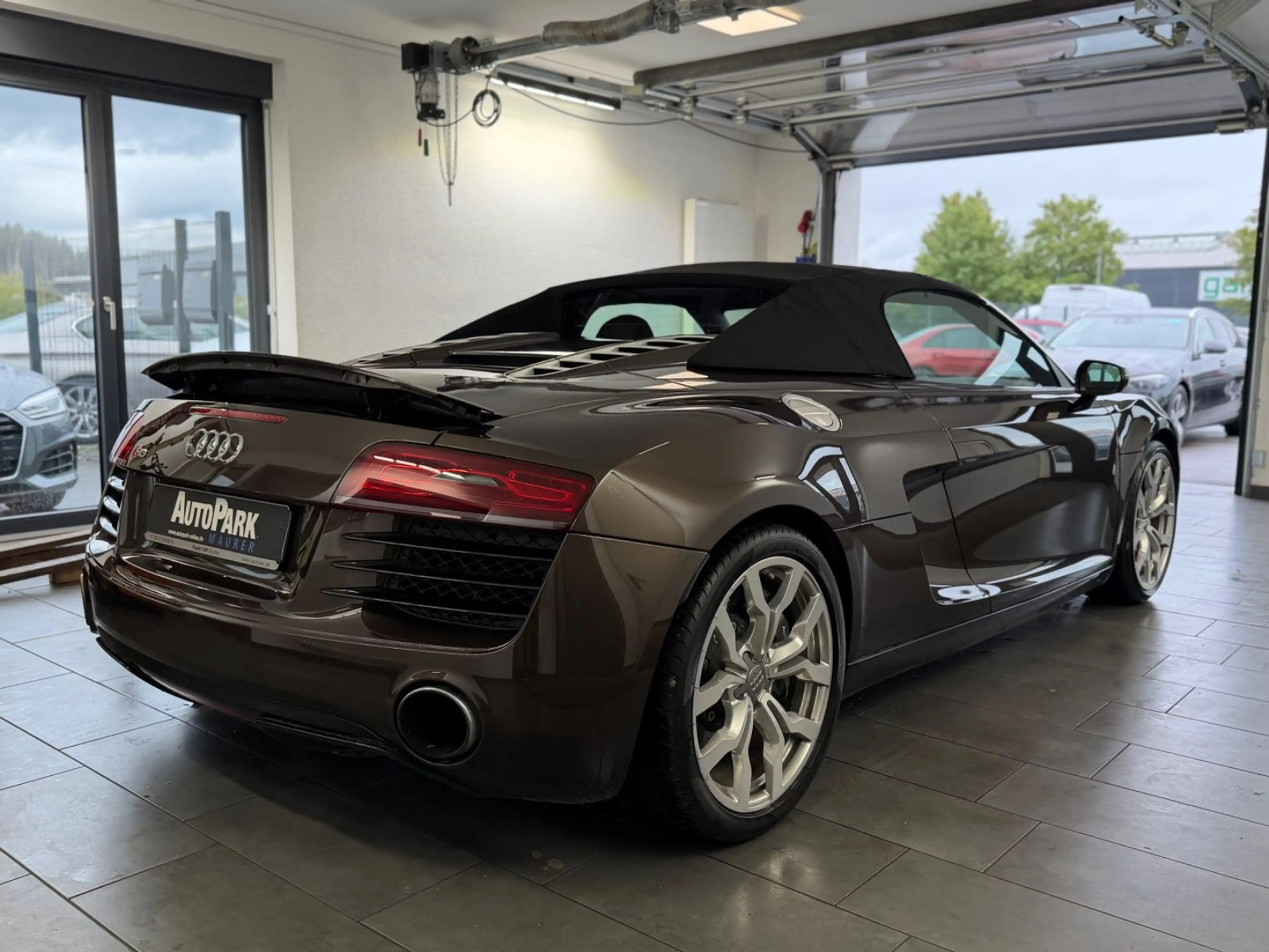 Audi R8 Spyder 4.2 FSI | Schalter | Keramik | Navi — photo 10