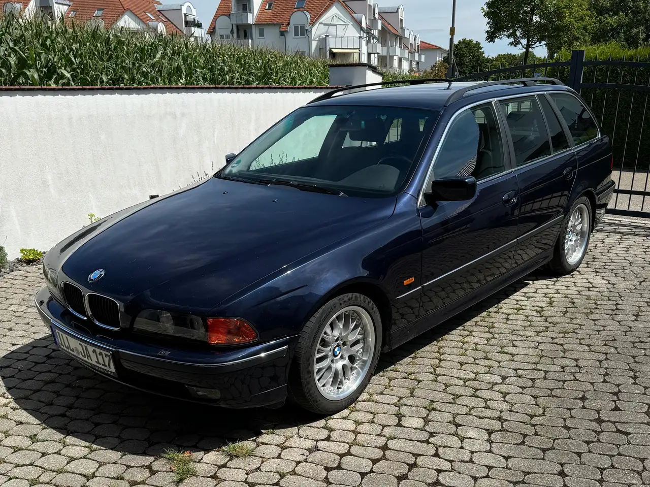BMW 523i touring, foto 2