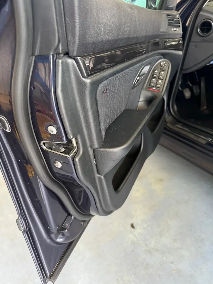 BMW 523i touring, foto 12