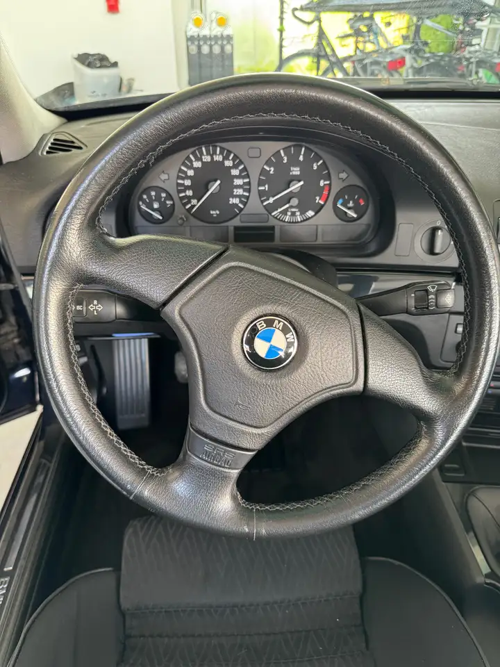 BMW 523i touring, foto 9