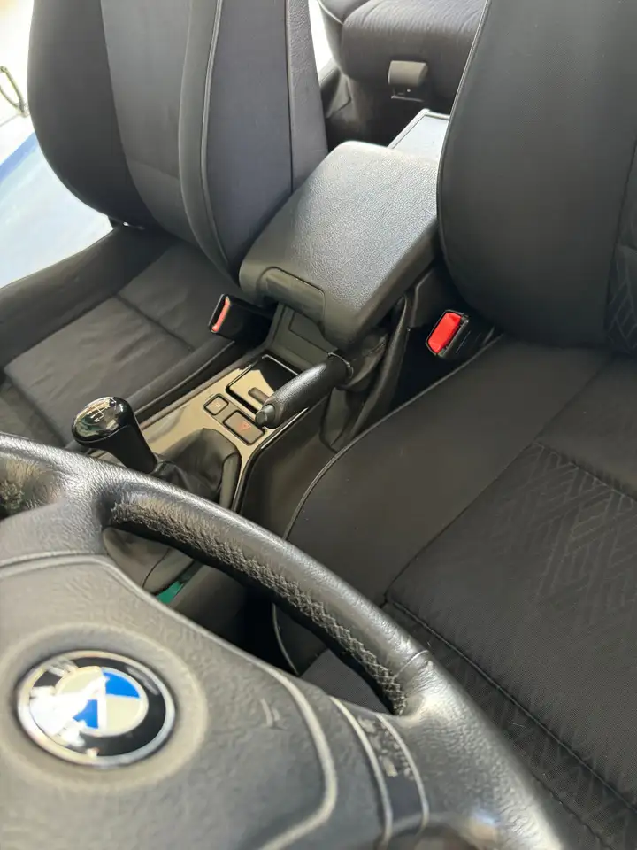 BMW 523i touring, foto 10