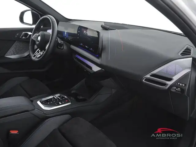 BMW 1 Series view 12