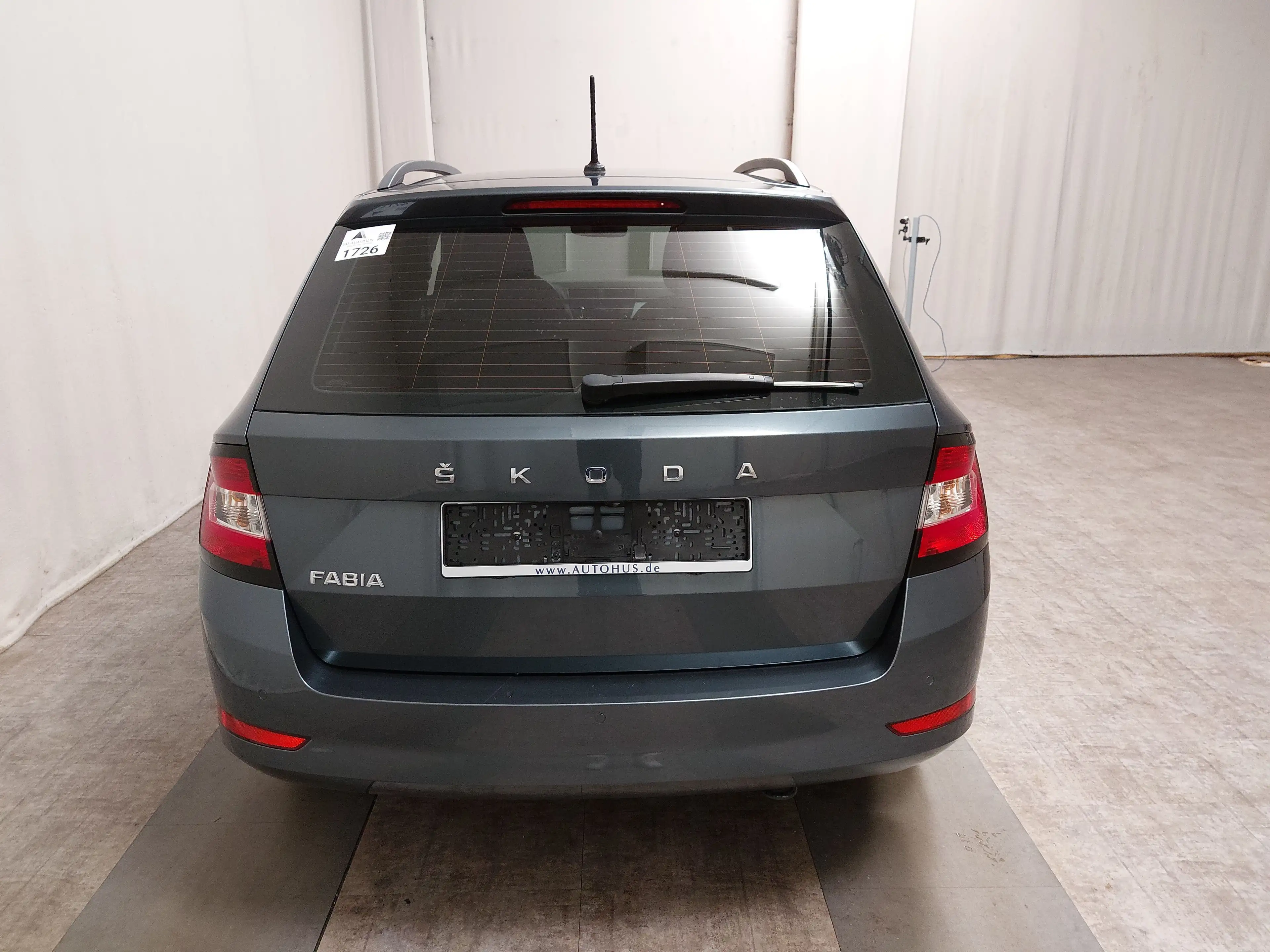 Skoda Fabia 1.0 RFK Shz ACC Klima KLIMAAUT RADIO MFL PDC DAB KAMERA — photo 14