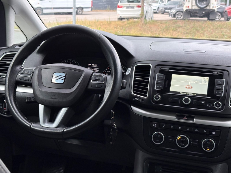 SEAT Alhambra 4Kids*NAVI*BI-Xenon*PDC*Kamara*7Sitze* — photo 8
