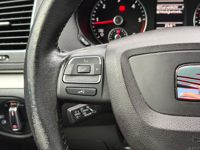 SEAT Alhambra 4Kids*NAVI*BI-Xenon*PDC*Kamara*7Sitze* — photo 11