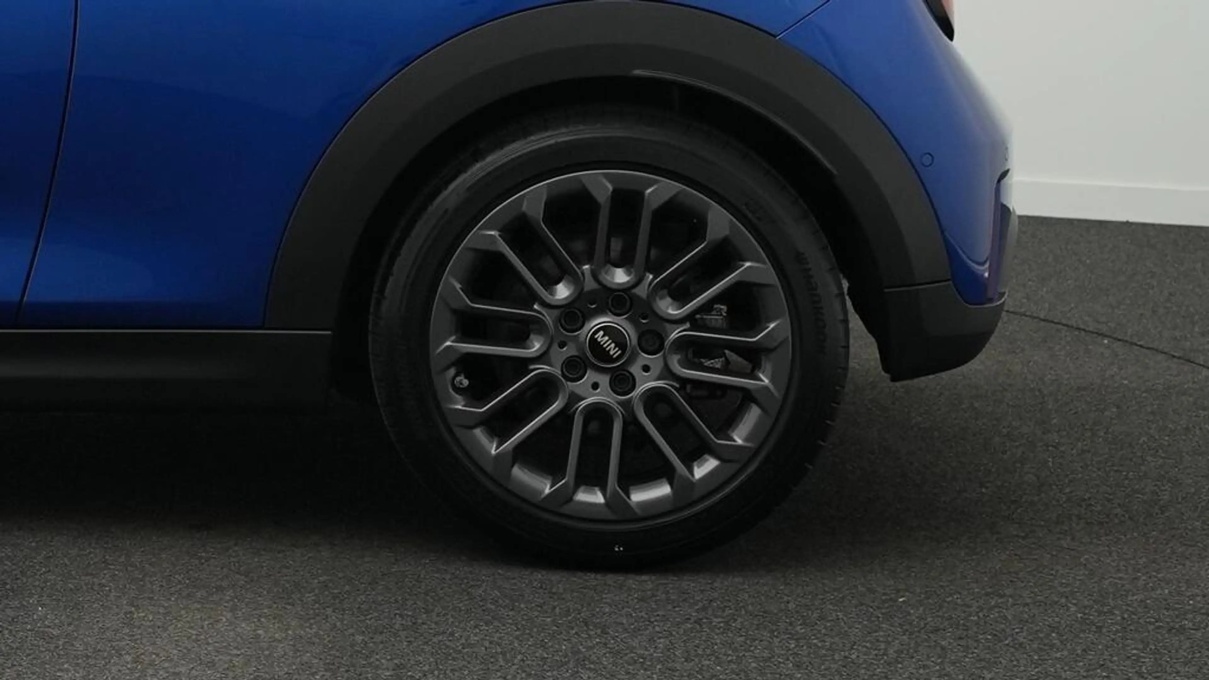 MINI Cooper S Favoured Trim — photo 12